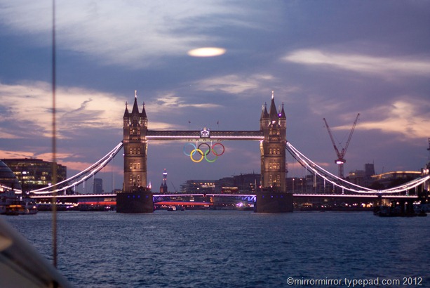 towerbridgeolympicringssunset